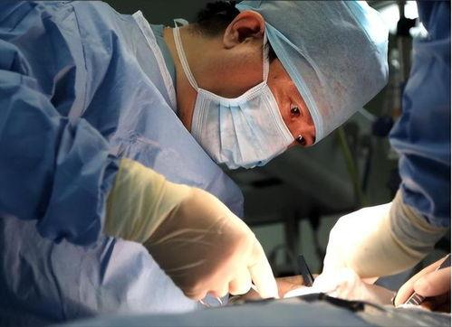 吃瓜群众手术,一场惊心动魄的手术现场