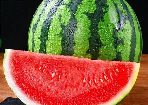 网上吃瓜的真假,真假难辨，揭秘网络谣言背后的真相