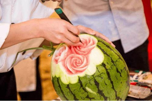 浪漫的人吃瓜,甜蜜邂逅，舌尖上的爱情故事  第2张