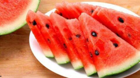 樱桃吃瓜视频,揭秘网红美食背后的故事  第2张