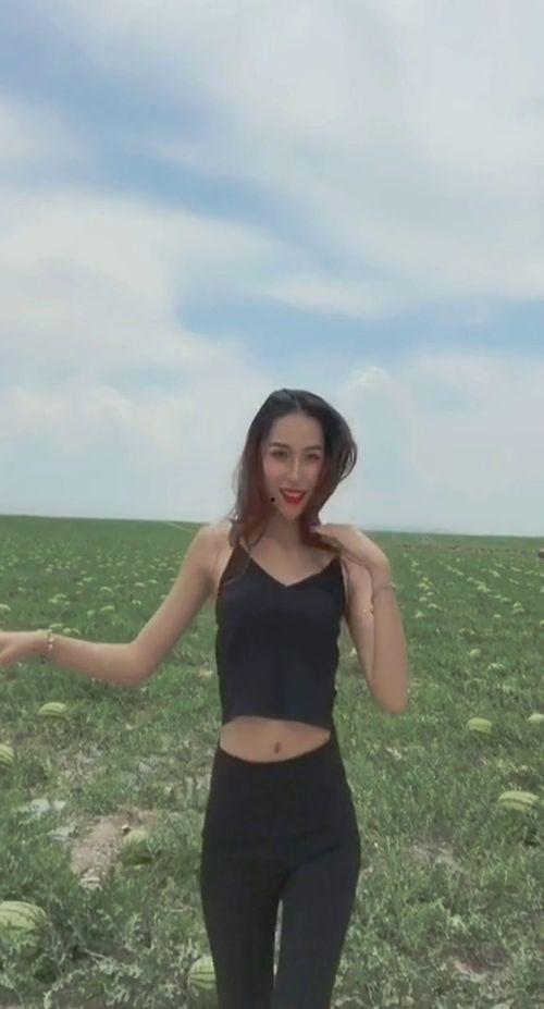 吃瓜少女身材,揭秘吃瓜少女的曼妙曲线